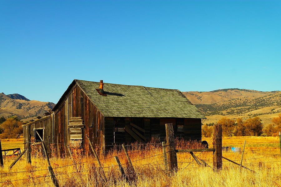 An Old Oregon Farm House Photograph by Jeff Swan