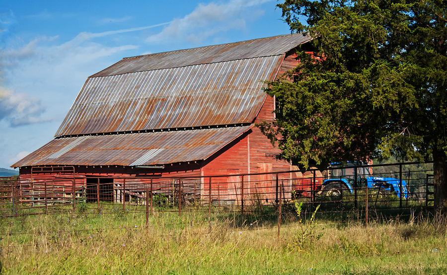 An Old Red Barn Photograph by Wayne Stabnaw - Fine Art America