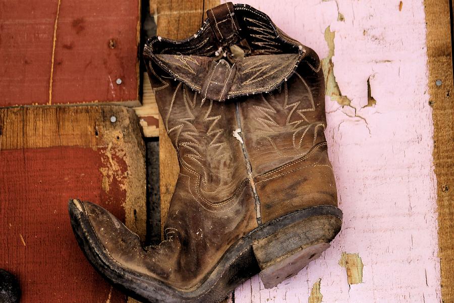 Cowboy Boot Photograph - An Ole Boot by Gayle Berry