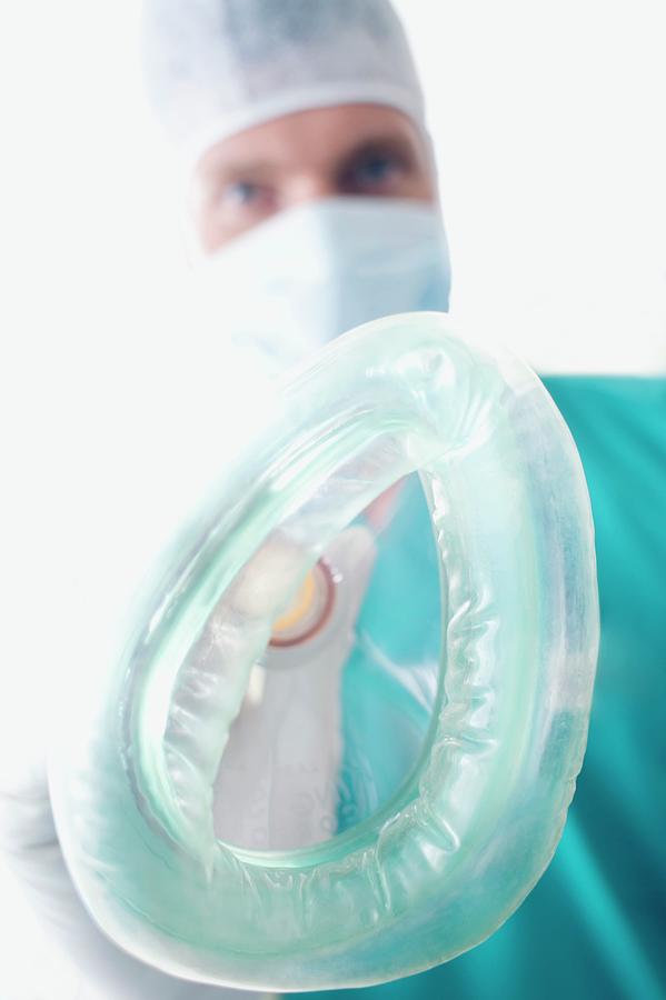Anaesthesia Photograph by Ian Hooton/science Photo Library