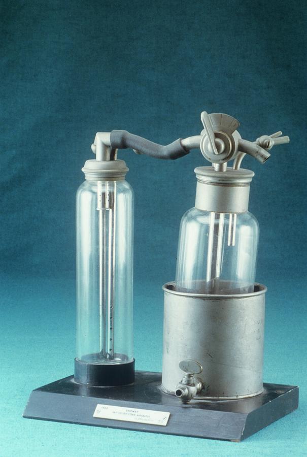 Anaesthetic Apparatus Photograph by Science Photo Library