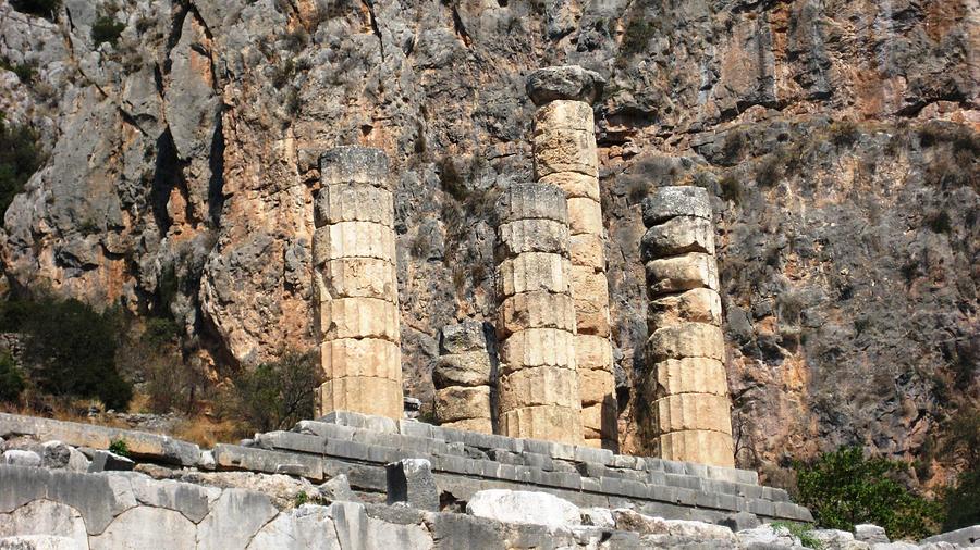 Athens Photograph - Ancient Delphi 8 by Teresa Ruiz