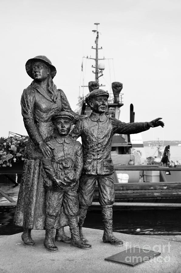 Annie Moore the first inmigrant to USA through Ellis Island BW Photograph by RicardMN Photography