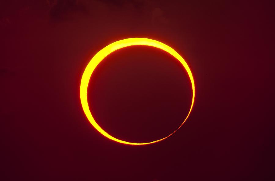 Annular solar eclipse Photograph by Science Photo Library Fine Art