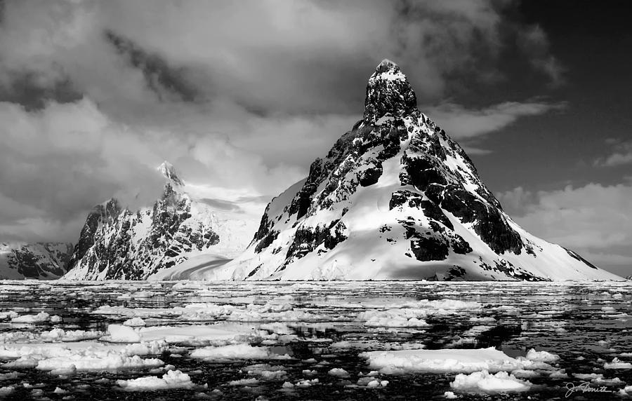 Antarctic No. 15a Photograph by Joe Bonita