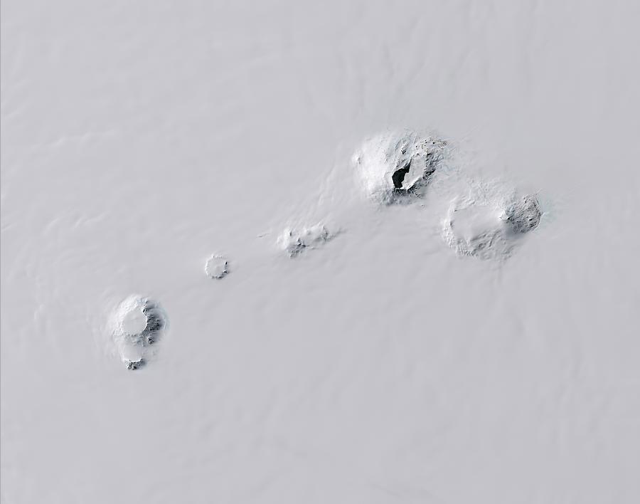 Antarctic Volcanoes Photograph by Nasa Earth Observatory/usgs/science Photo Library