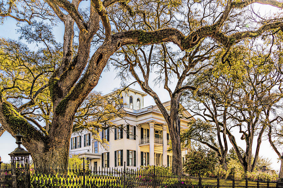 Antebellum Mansion Photograph by Maria Coulson