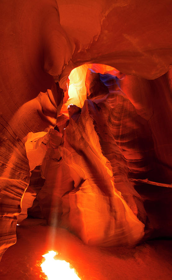 Antelope Canyon Photograph by Tom Kelly