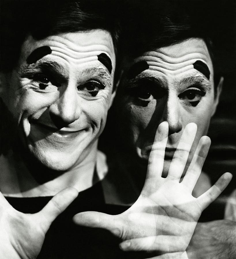Anthony Newley In Stop The World - I Want To Get Photograph by Frances McLaughlin-Gill