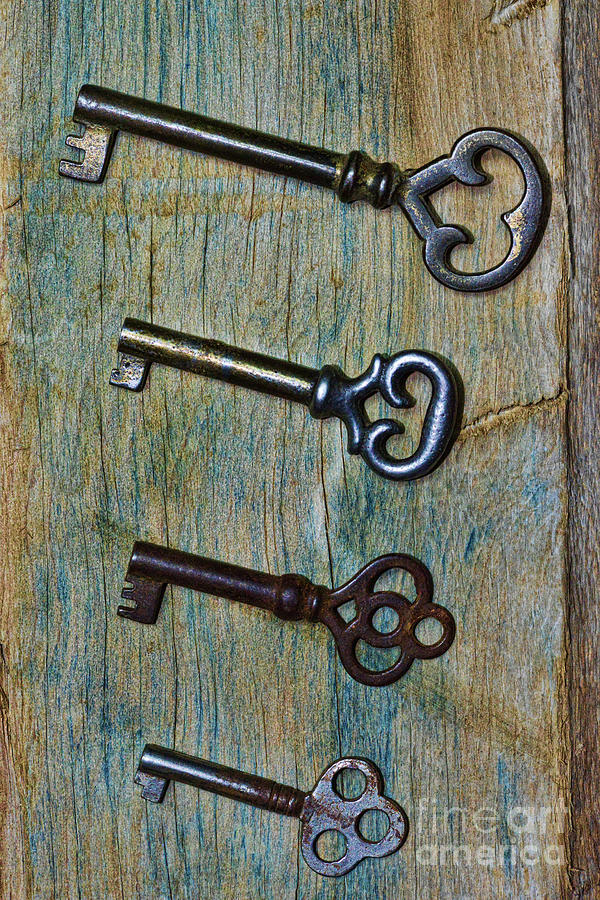 Antique Skeleton Keys Photograph by Paul Ward - Fine Art America