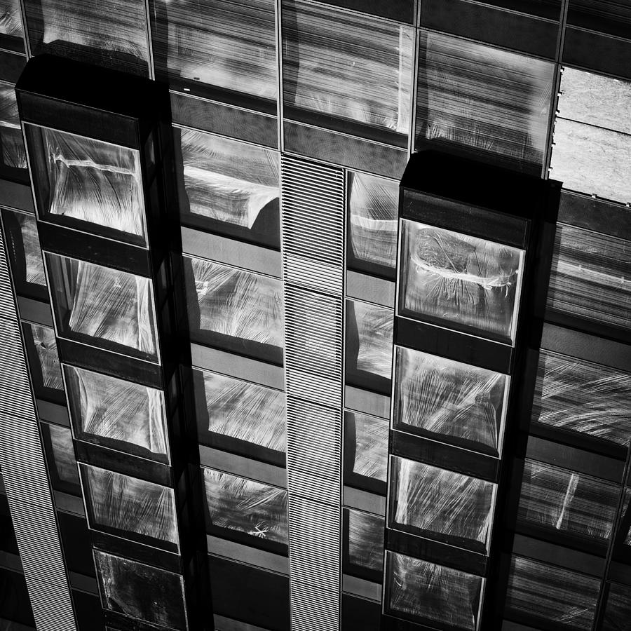 Abstract Photograph - Apartment Building Modern Facade by Artur Bogacki