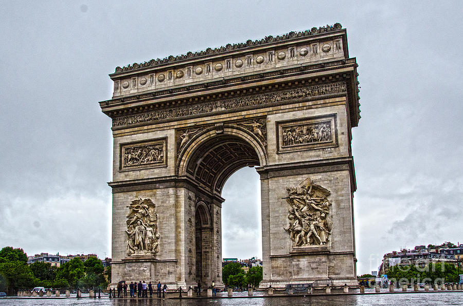 Arc de Triomphe Photograph by Pravine Chester