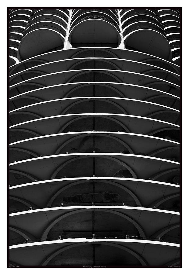Abstract Photograph - Architecture - 08.24.08_033 by Paul Hasara
