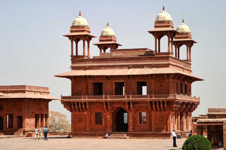 Architecture at Fatepur Sikri Palace in India Photograph by Linda Phelps