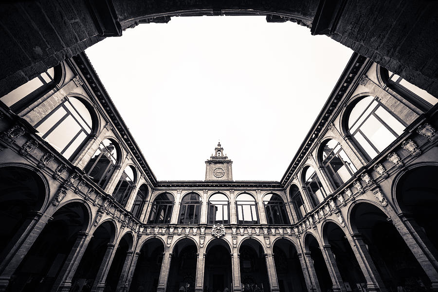 Emilia-romagna Photograph - Architecture in Bologna by Pedro Nunez Emilia-romagna Photograph - Architecture in Bologna by Pedro Nunez