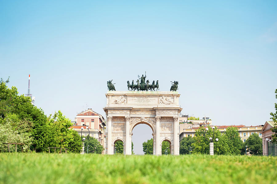 Arco Della Pace In Milan, Italy Photograph by Tomml