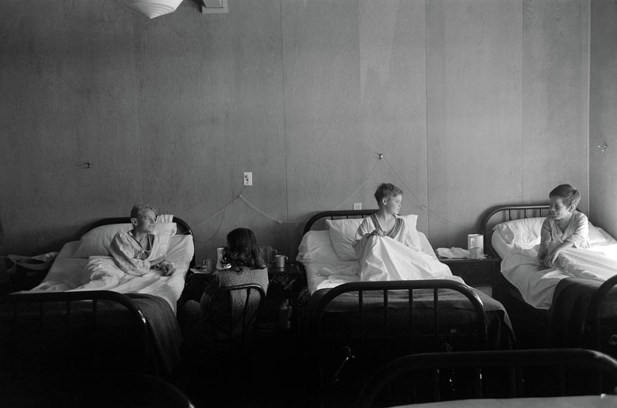 Arizona Hospital, 1942 Photograph by Granger - Pixels