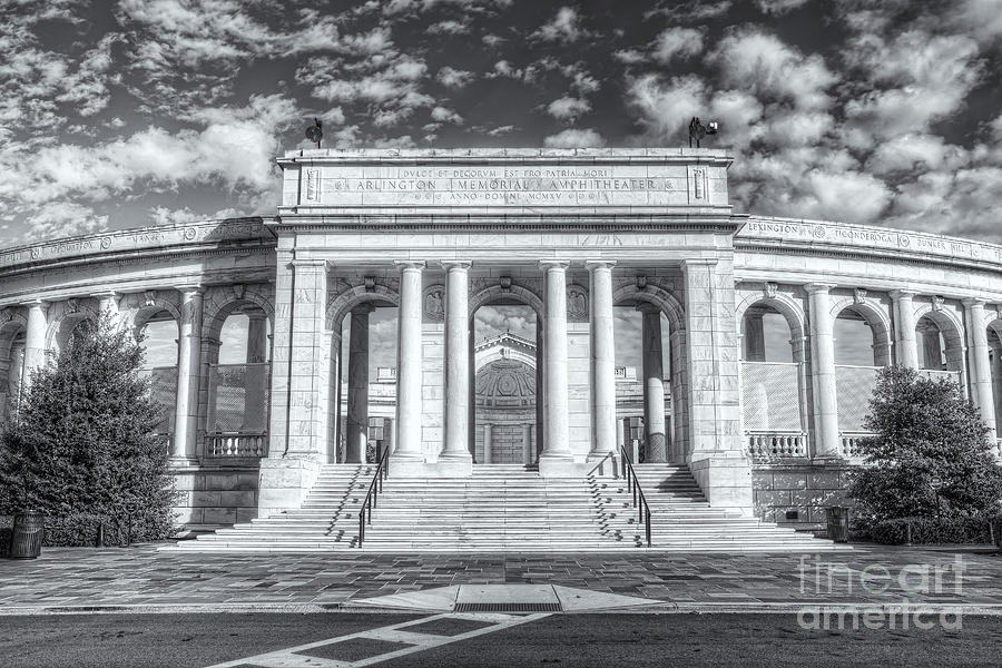 Arlington Memorial Amphitheater II Photograph by Clarence Holmes