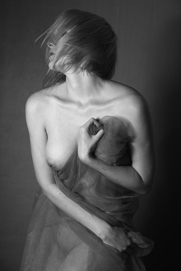 Nude Photograph - Art Nude Photography NO.5 by Falko Follert