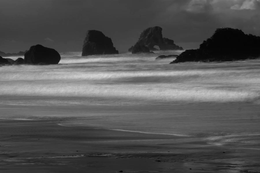 Black And White Photograph - Assailing The Rocks Black And White by Jeff Swan