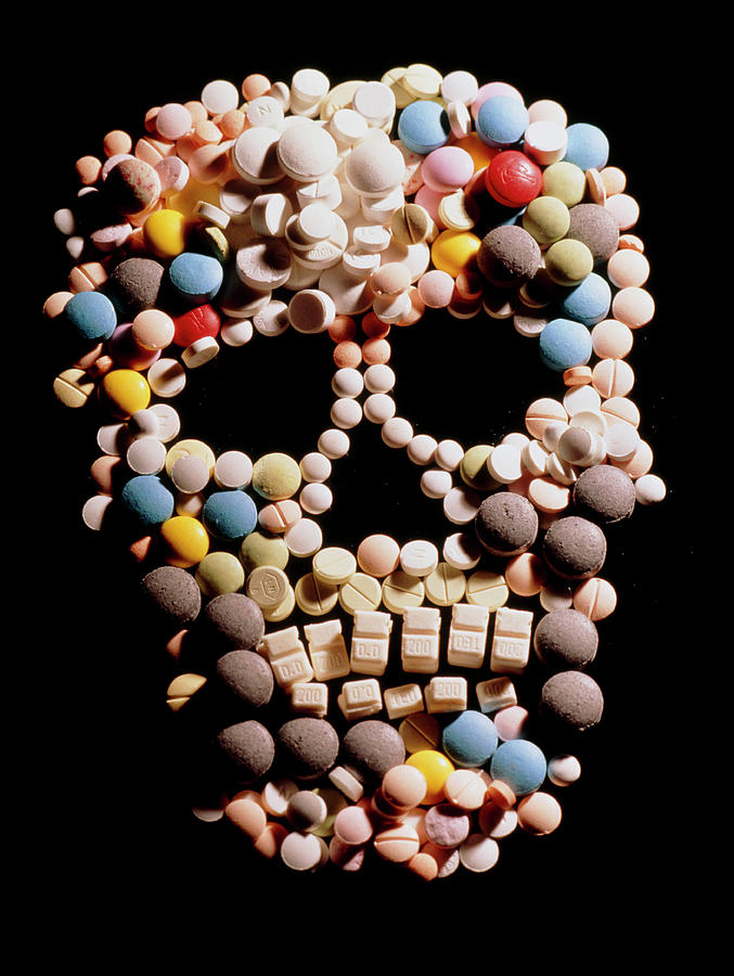 Assorted Pills Depicting A Human Skull Photograph by Oscar Burriel ...
