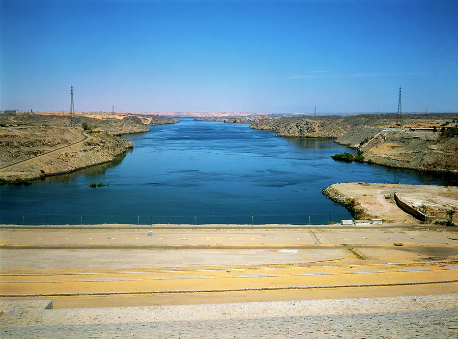 River Nile Photograph - Aswan High Dam by Robert Brook/science Photo Library