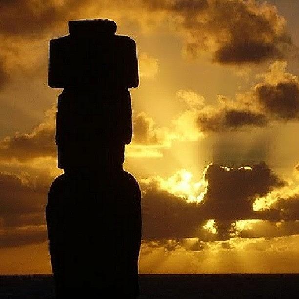 Sunset Photograph - Atardecer En La Isla De Pascua.  Sunset by Memorias Del Mundo