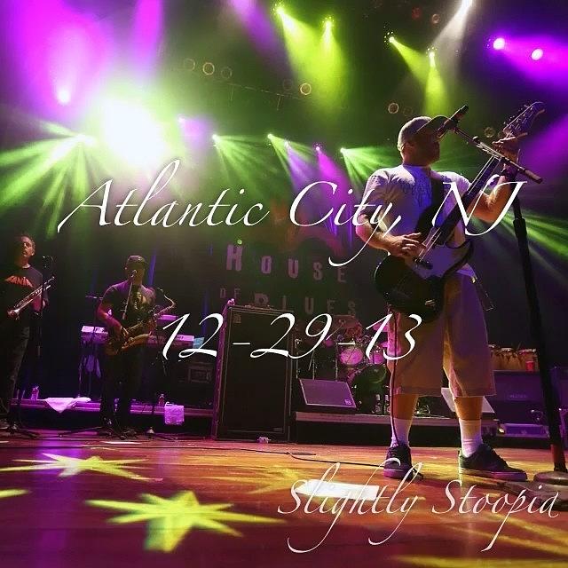 Hob Photograph - Atlantic City, Nj 12-29-13 At House Of by Slightly Stoopid