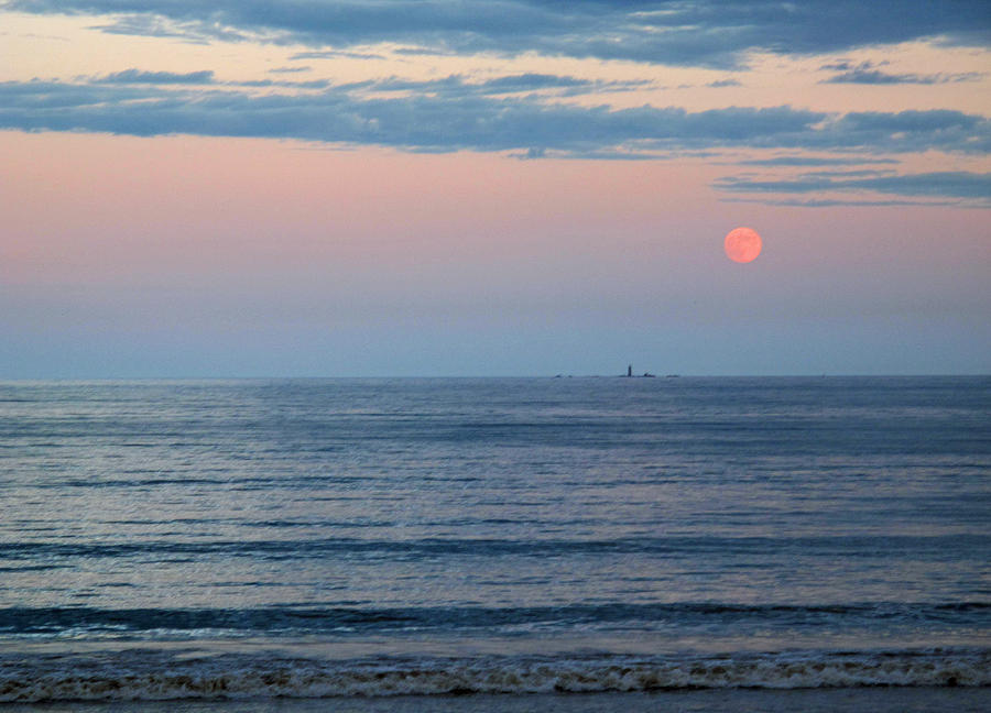 Atlantic Moon Rise Photograph by Barbara McDevitt