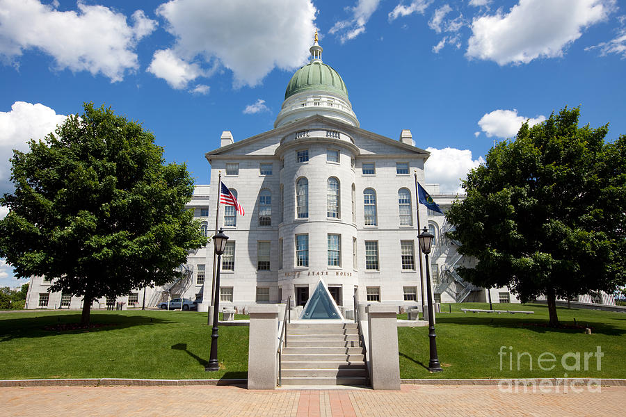Capitol Building Photograph - Augusta Capitol Building by Bill Cobb
