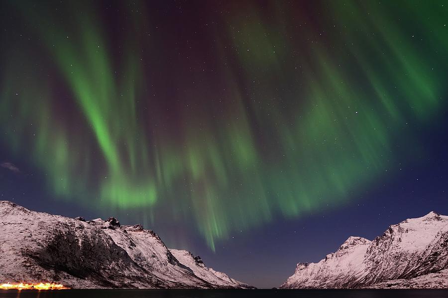 Aurora Borealis Over Ersfjordbotn Photograph by John Hemmingsen