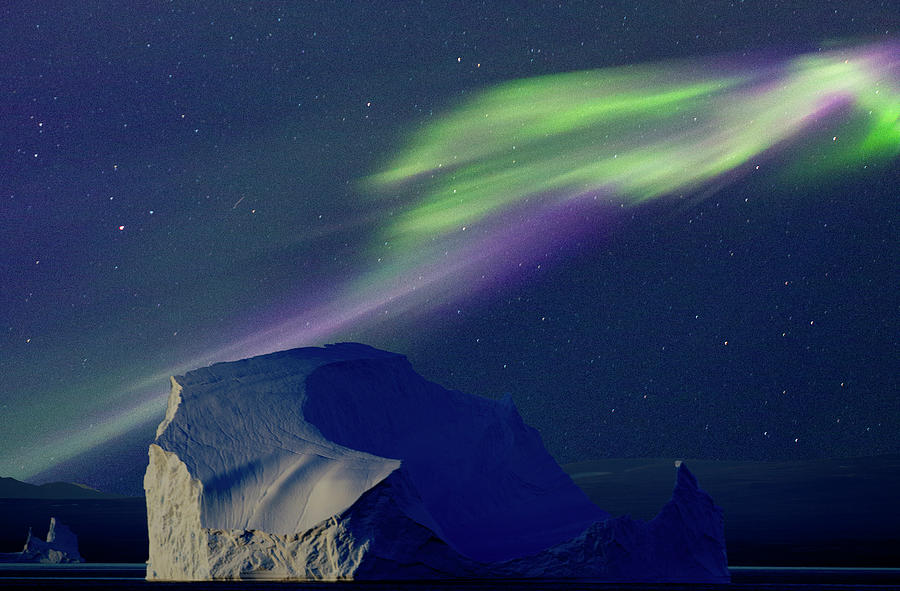Aurora Over Iceberg Photograph by Richard Mcmanus