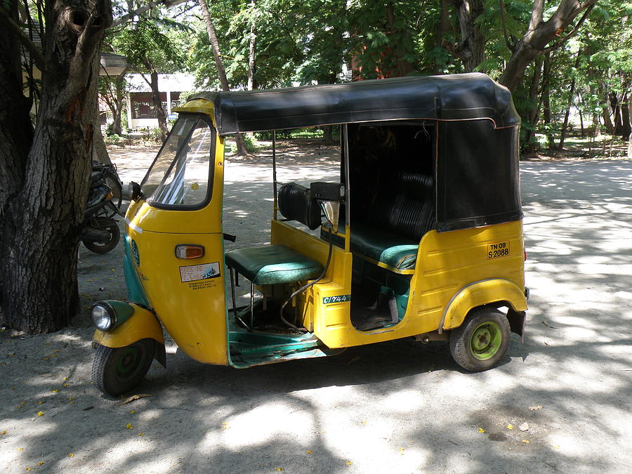 Auto Rickshaw Photograph by Ted Denyer