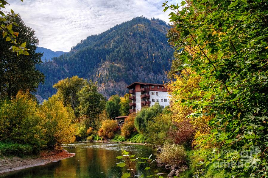 Tree Photograph - Autumn at Leavenworth by Chris Anderson