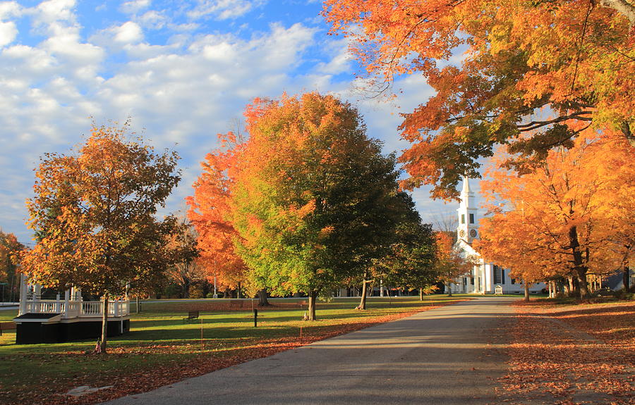 Autumn Morning On New England Town Common Petersham Massachusetts ...