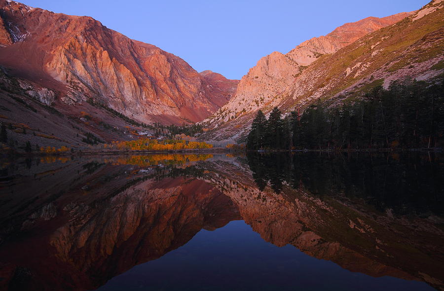 Autumn sunrise at Parker Lake in the Eastern Sierras Photograph by Jetson Nguyen