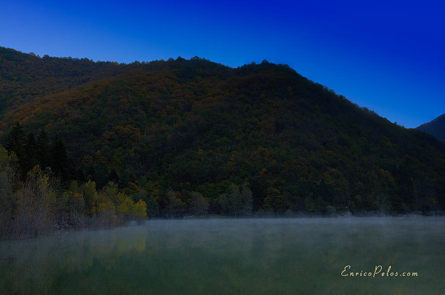 AUTUNNO Alba sul lago - AUTUMN Lake dawn 9576 Photograph by Enrico Pelos