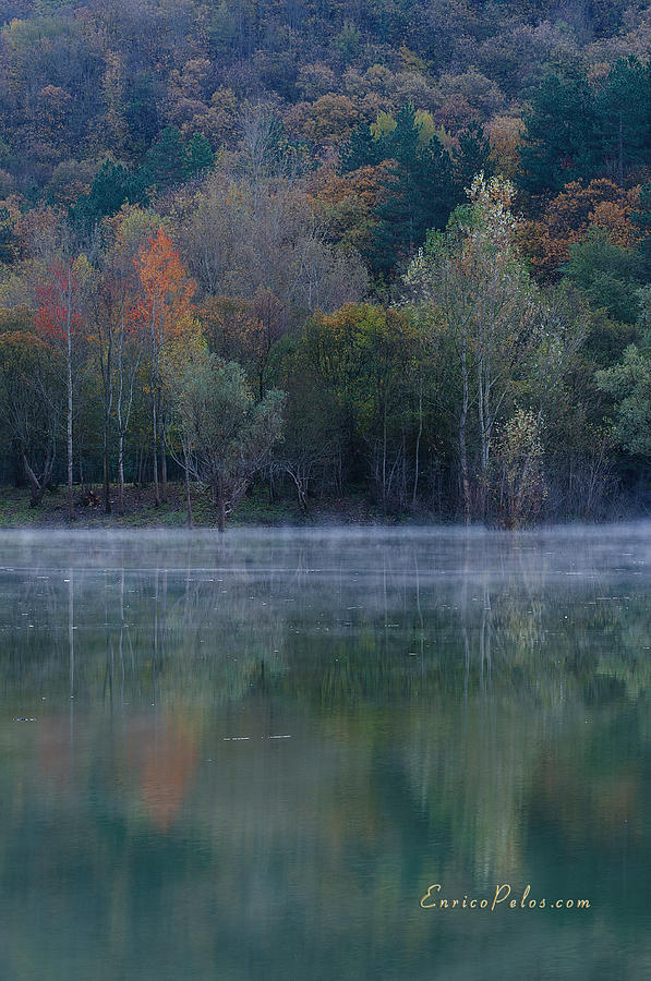 AUTUNNO Alba sul lago - AUTUMN Lake dawn 9615 Photograph by Enrico Pelos