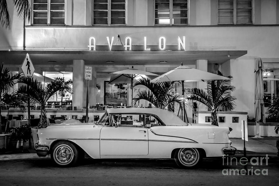 Miami Photograph - Avalon Hotel and Oldsmobile 88 - South Beach - Miami - Black and White by Ian Monk