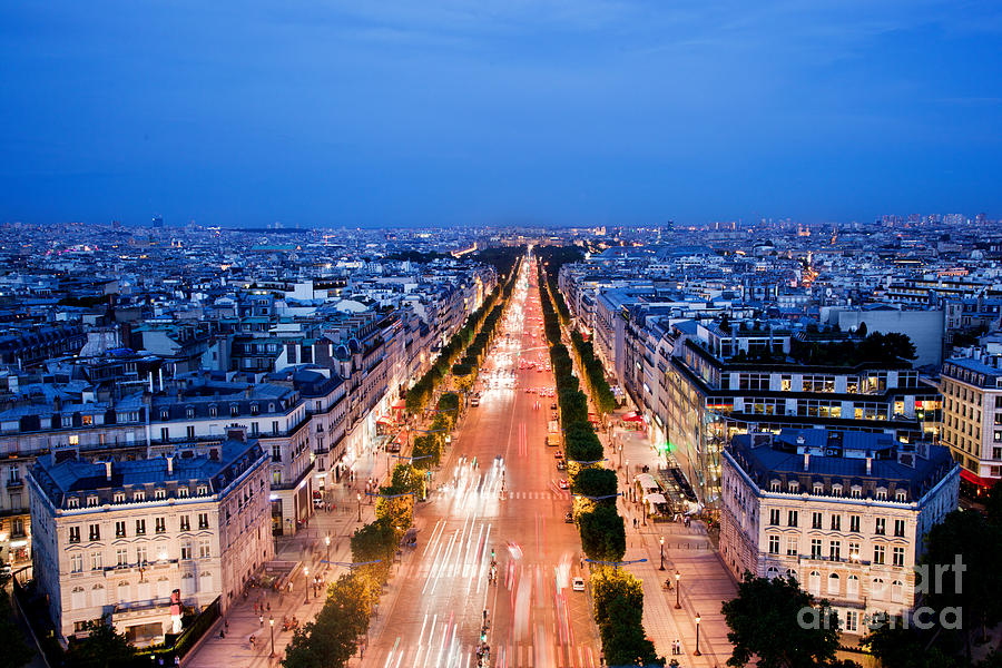 Avenue Des Champs Elysees In Paris Photograph