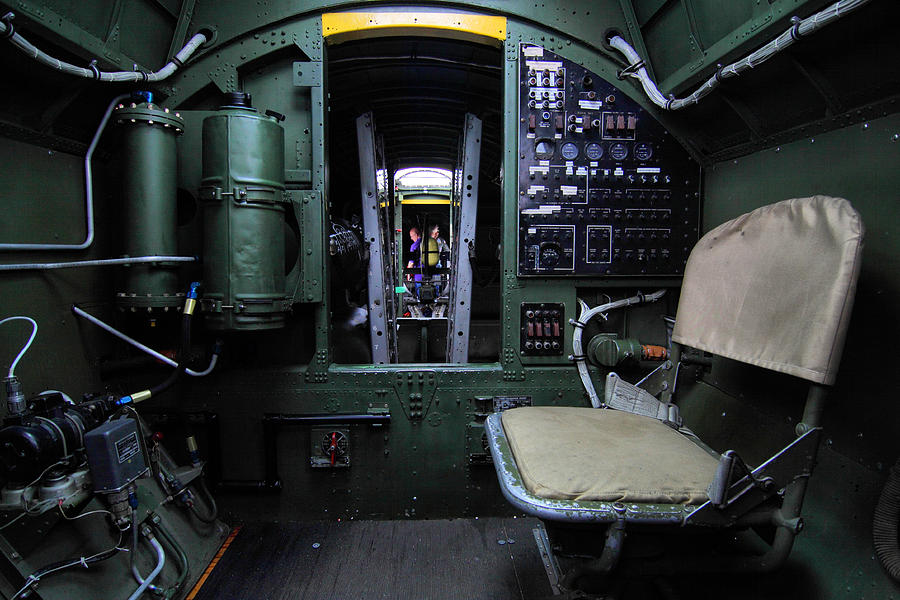 b-17-interior-linda-unger.jpg