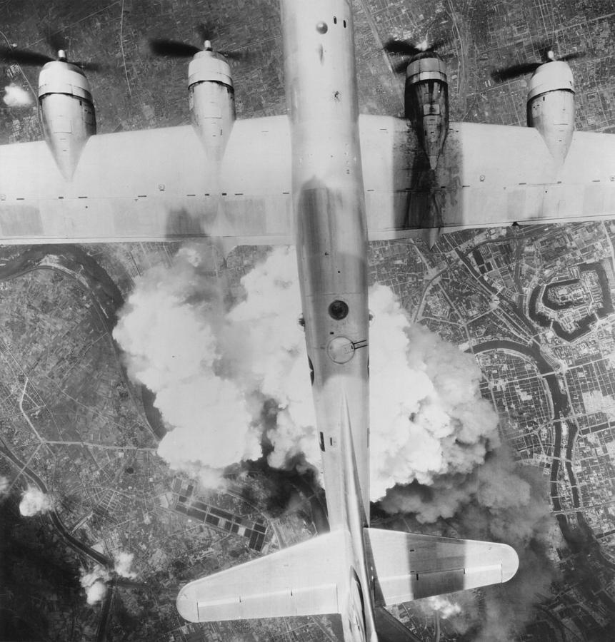 B-29 Superfortress Over Osaka, Japan Photograph By Everett - Fine Art ...