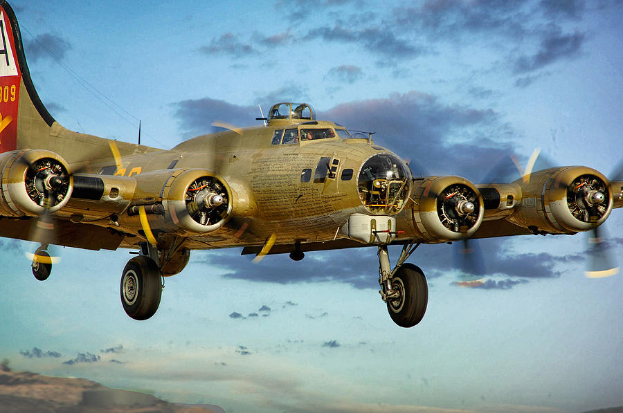 B17 Flying Fortress Photograph by James David Phenicie