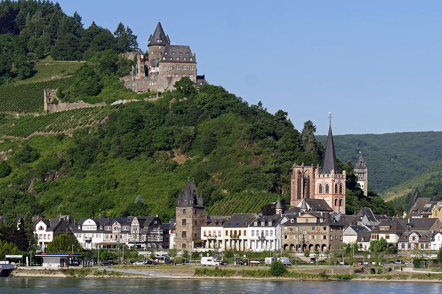 Bacharach, Rhine, with Stahleck Castle Photograph by Hans-Peter Merten