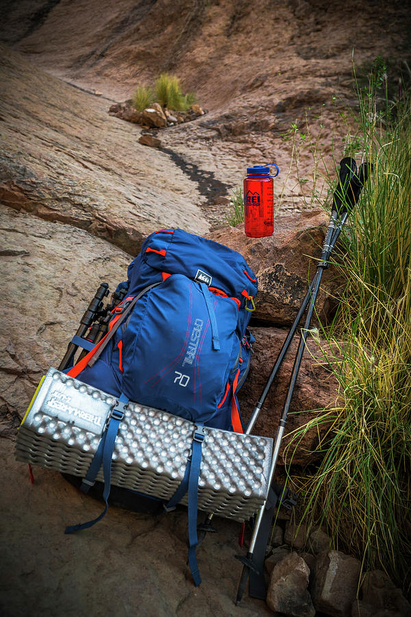 trail poles backpack attachment