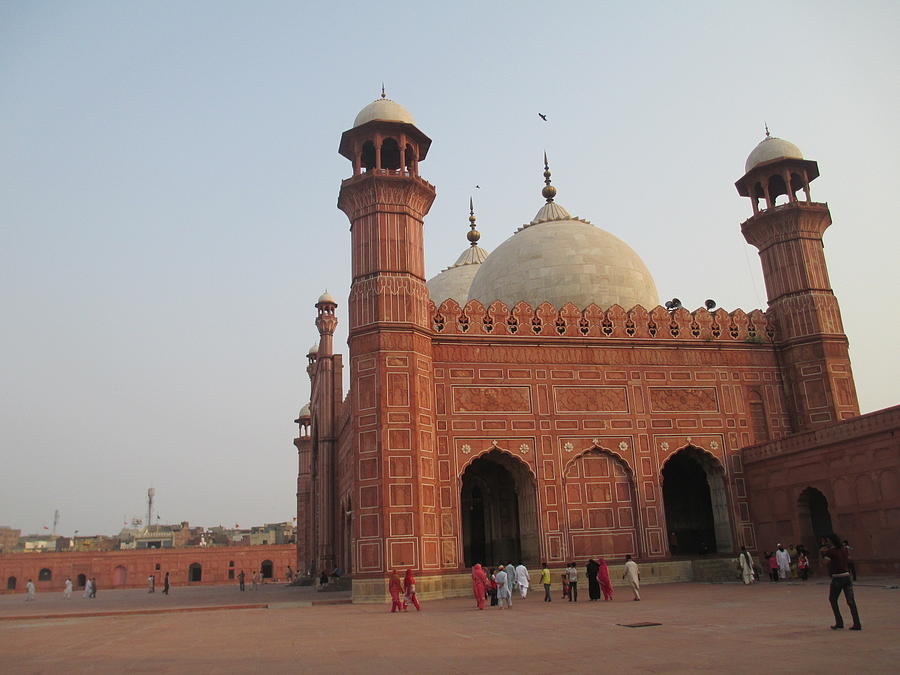 Badshahi Masjid Lahore Photograph by Gordhan Das Valasai - Fine Art America