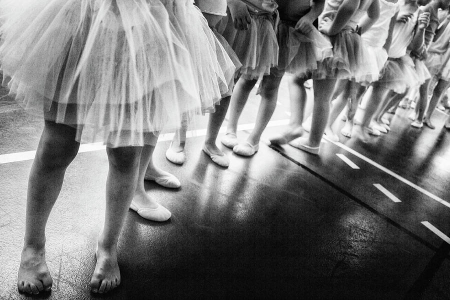 Black And White Photograph - Ballerina by Laura Mexia