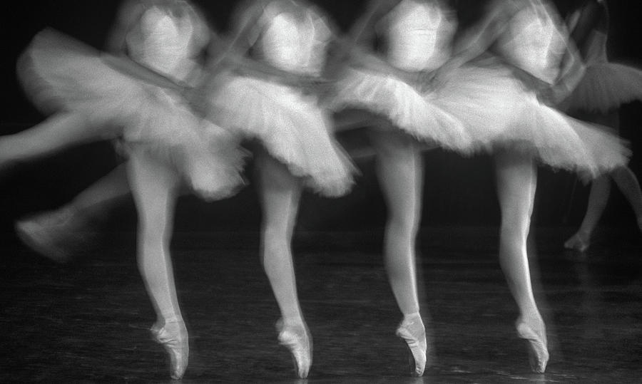 Ballerinas Photograph by Ihsanyildizli