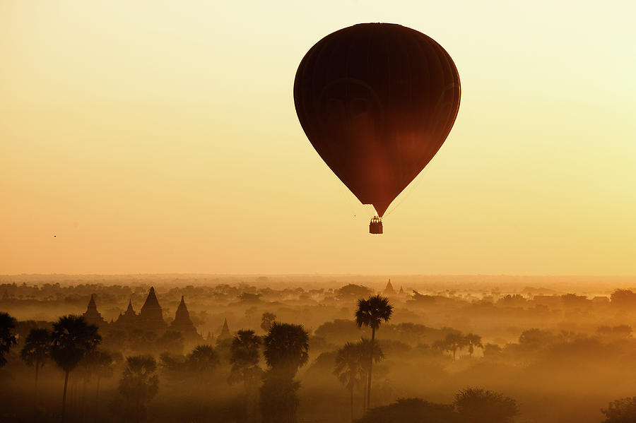 Balloon Over Bagan Photograph by Wu Swee Ong