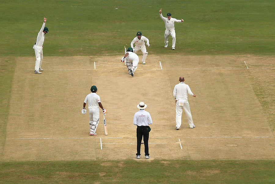 Bangladesh v Australia - 2nd Test: Day 4 Photograph by Robert Cianflone